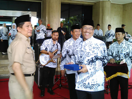 Pencarian PGRI Bali - Persatuan Guru Republik Indonesia Cabang Bali